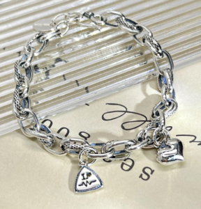 Hexingsheng Jewelry | Time-Worn Beauty: The Rise of Oxidized Gradient Jewelry Time-Worn Beauty: The Rise of Oxidized Gradient Jewelry