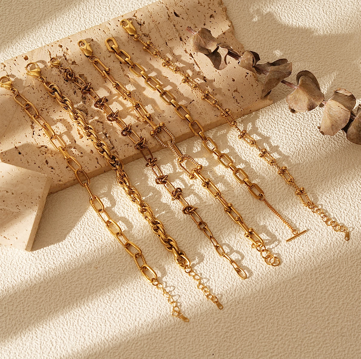 Fashion Forward Gold Chain Bracelets With Mixed Link Design